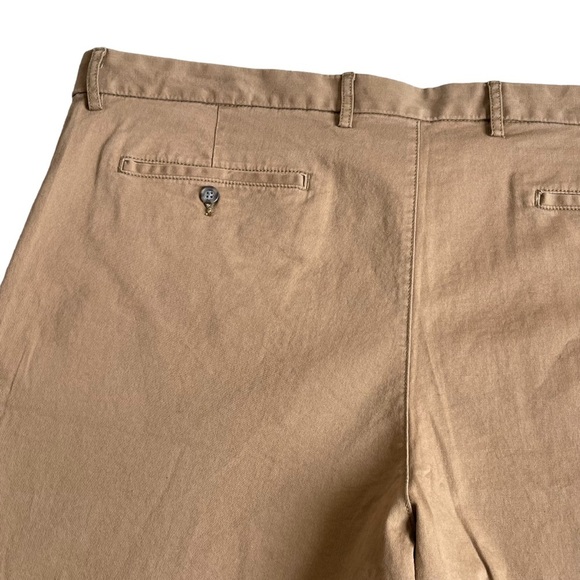 Old Navy Men’s Slim Built-in Flex Rotation Chino Khaki Shorts Size 46 - Picture 7 of 10